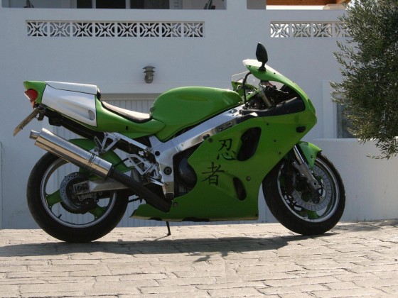 ZX7R im Urlaub